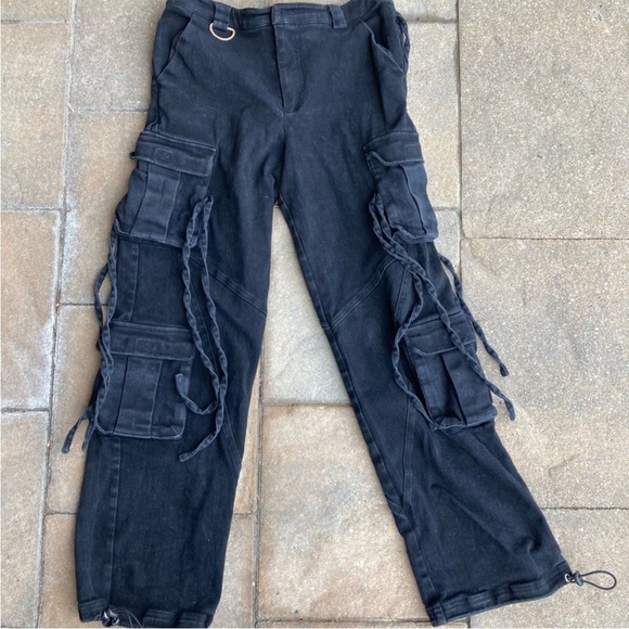 - I AM GIA ALTRA MID RISE UTILITY PANT IN CHARCOAL - Picture 4 of 8